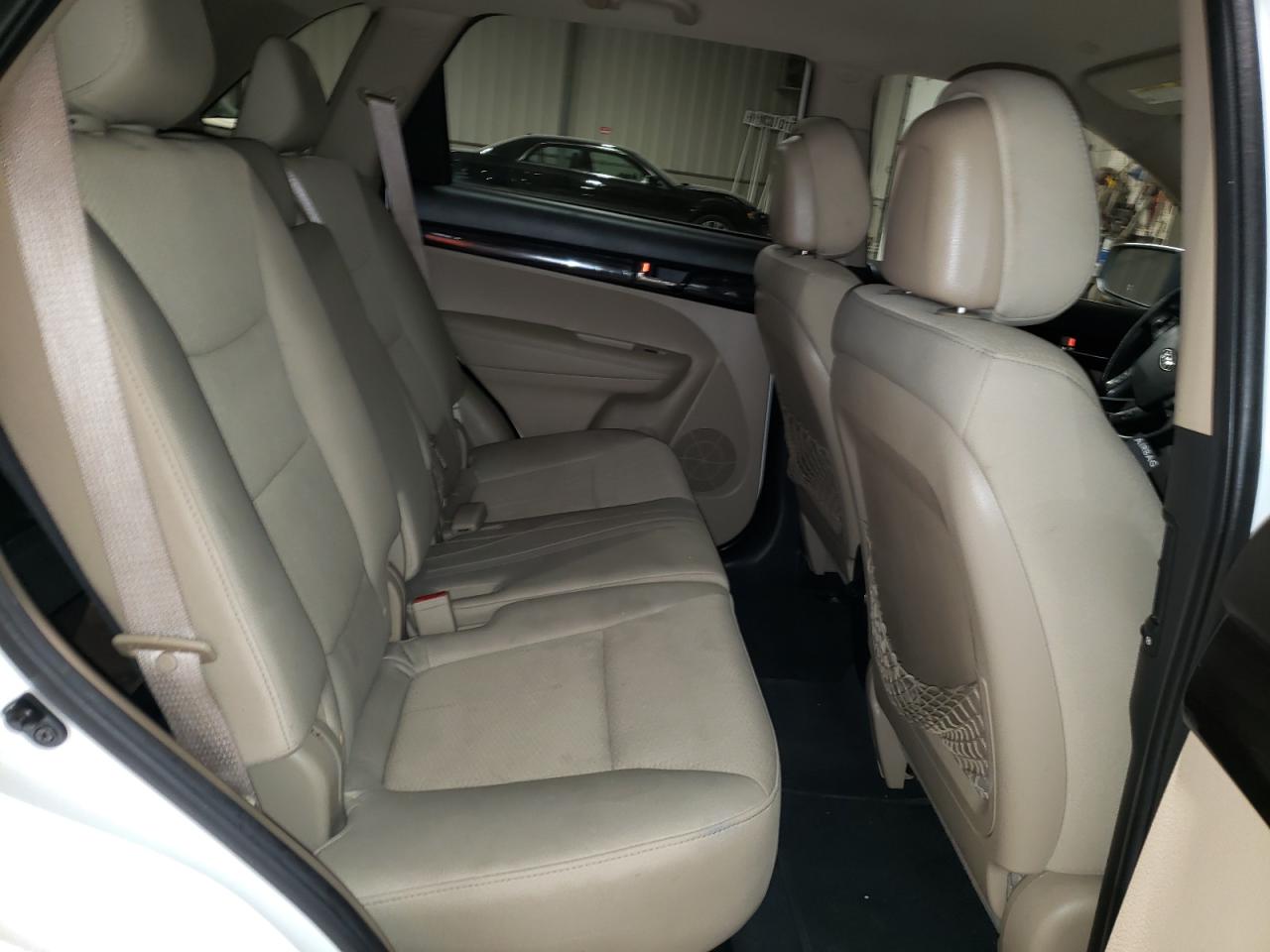 Photo 6 from auction – 2012 KIA SORENTO BA with VIN 5XYKTCA68CG269320