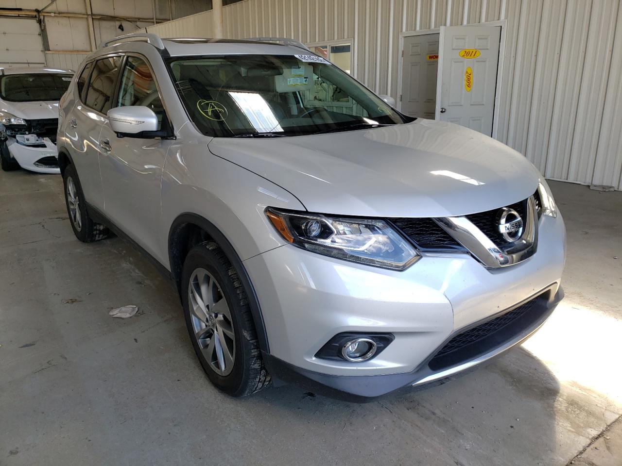 NISSAN ROGUE S 2015 with VIN 5N1AT2MV3FC913111 - Photo from auction