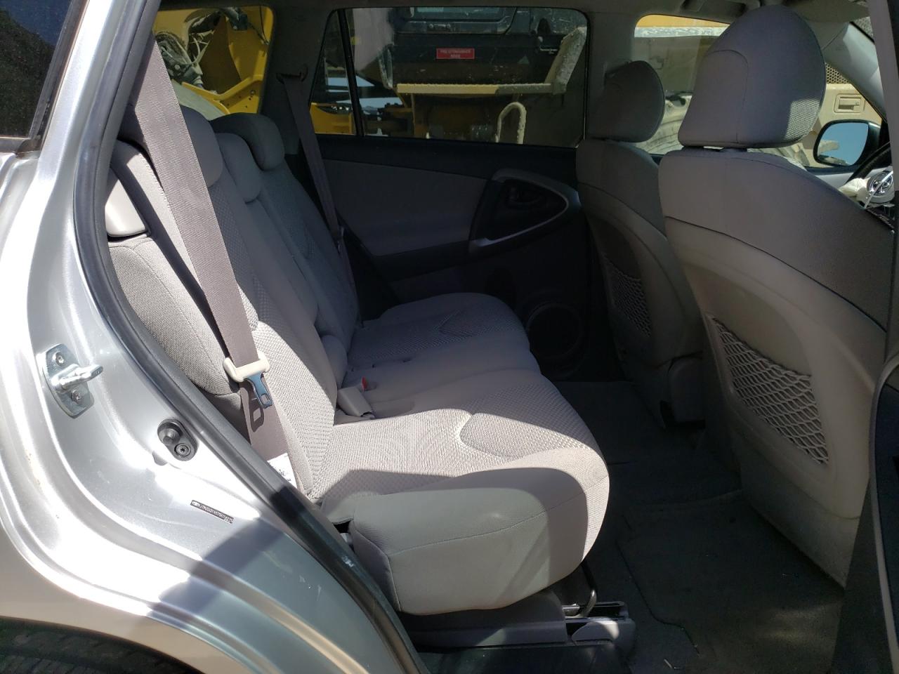 Photo 18 from auction – 2007 TOYOTA RAV4 LIMIT with VIN JTMZD31V575074275