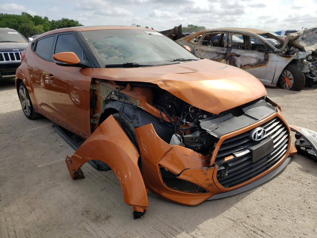 صورة رقم 1 من المزاد - 2015 HYUNDAI VELOSTER T مع VIN KMHTC6AE4FU237461