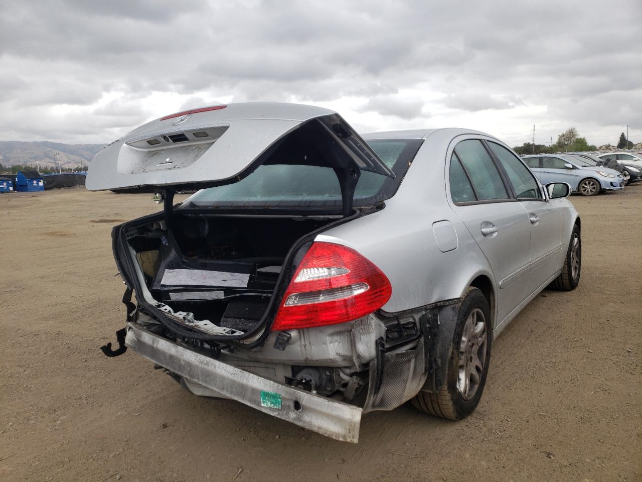 Photo 4 from auction – 2005 MERCEDES-BENZ E 320 with VIN WDBUF65J95A629325