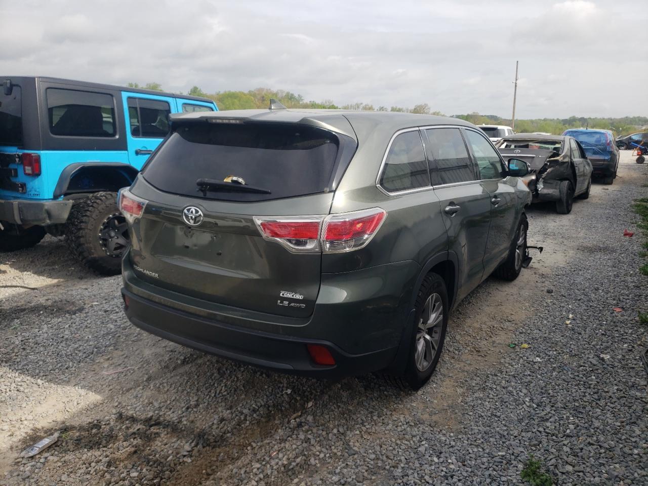 Photo 4 from auction – 2014 TOYOTA HIGHLANDER with VIN 5TDBKRFH4ES019756