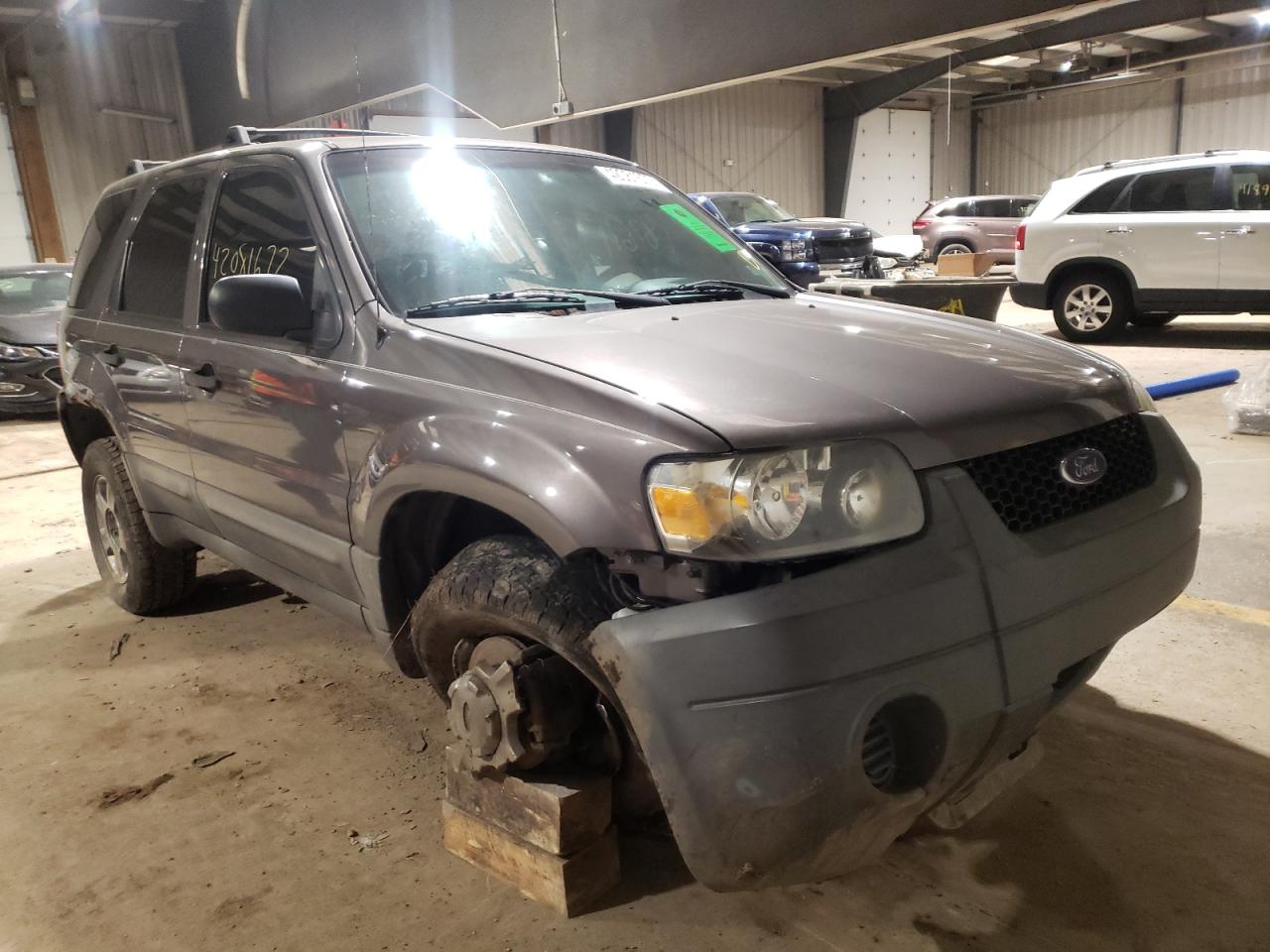 FORD ESCAPE XLS 2005 with VIN 1FMYU92Z25KD76195 - Photo from auction