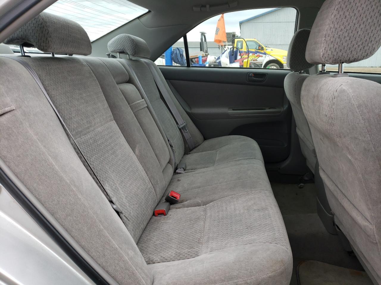 Photo 6 from auction – 2002 TOYOTA CAMRY LE with VIN 4T1BF32K02U522951