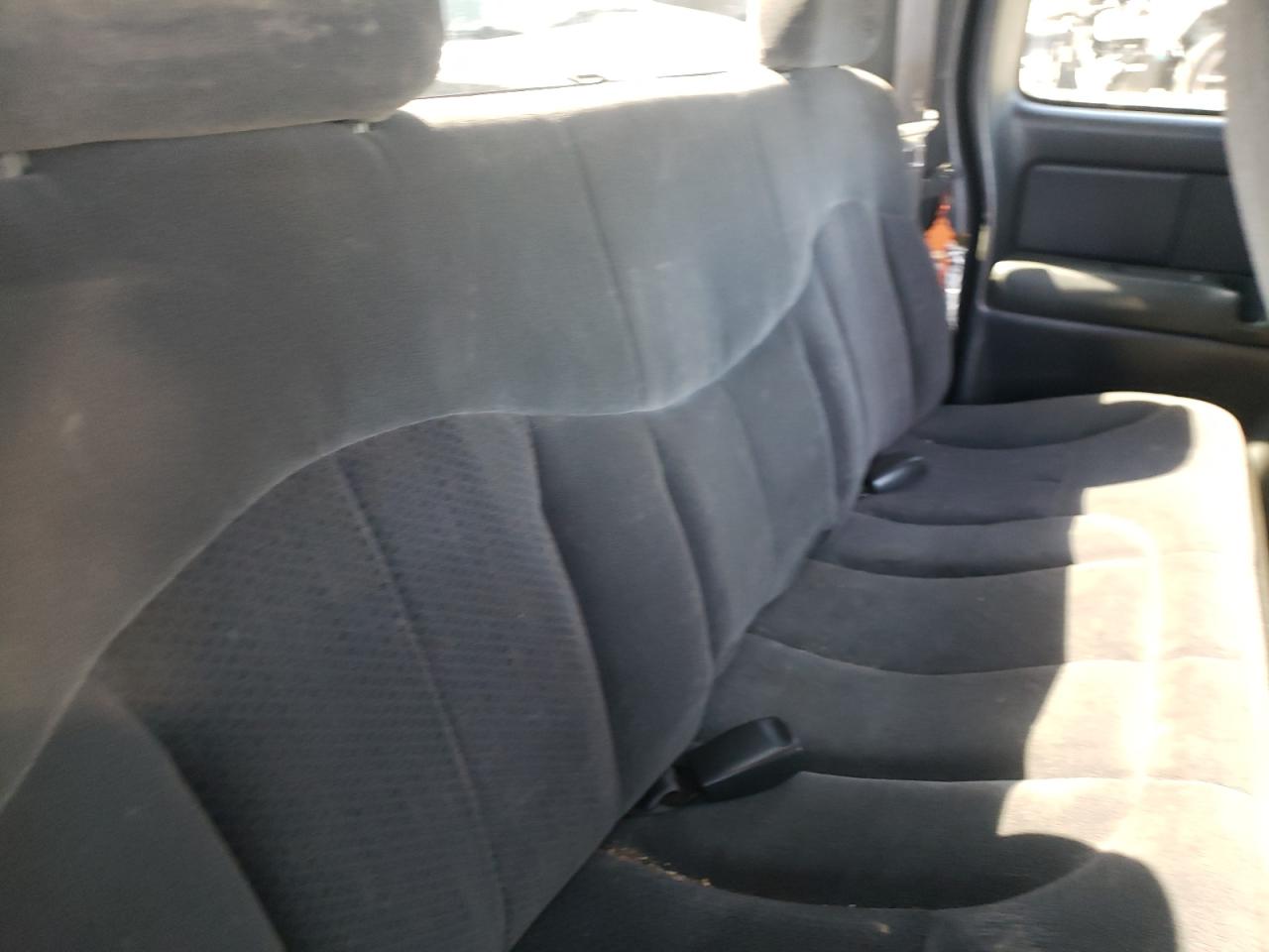 Photo 6 from auction – 2002 CHEVROLET SILVERADO with VIN 2GCEC19V121328391