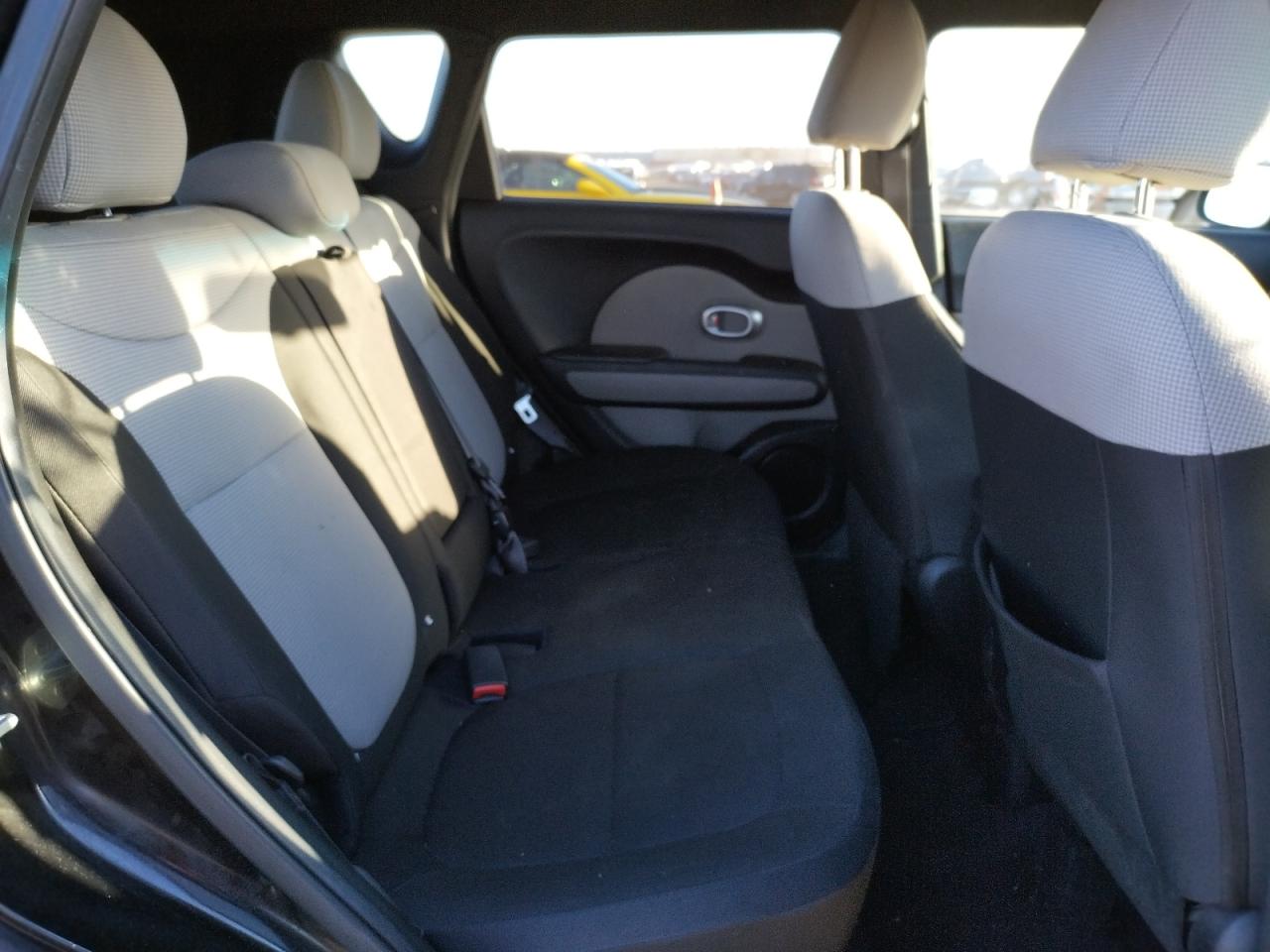 Photo 6 from auction – 2014 KIA SOUL with VIN KNDJN2A20E7097023