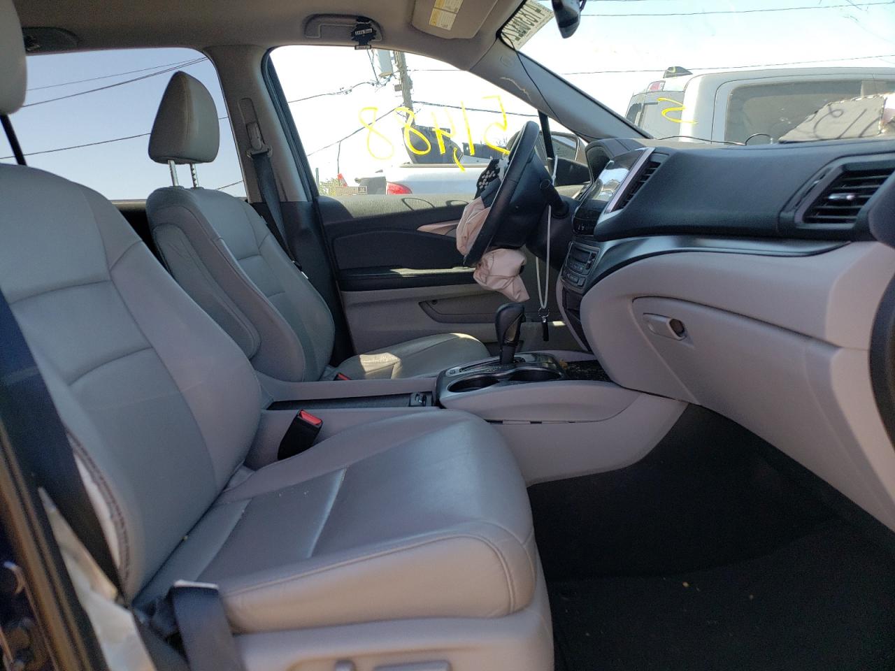 Photo 5 from auction – 2017 HONDA PILOT EXL with VIN 5FNYF6H58HB096428