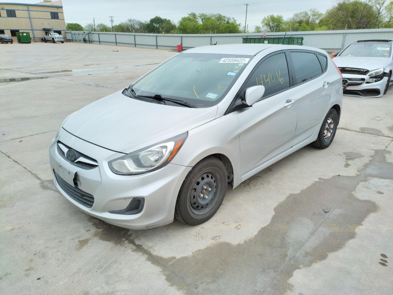 Photo 2 from auction – 2014 HYUNDAI ACCENT GLS with VIN KMHCT5AE2EU167094