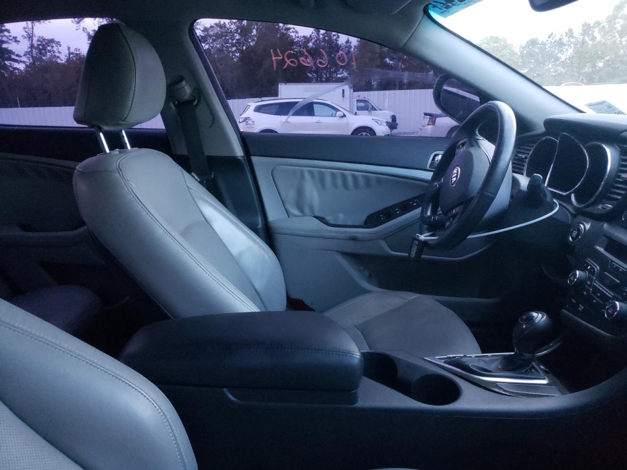 Photo 5 from auction – 2013 KIA OPTIMA with VIN 5XXGN4A78DG251419