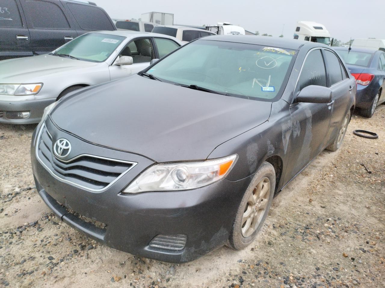 Photo 2 from auction – 2011 TOYOTA CAMRY BASE with VIN 4T4BF3EKXBR214512