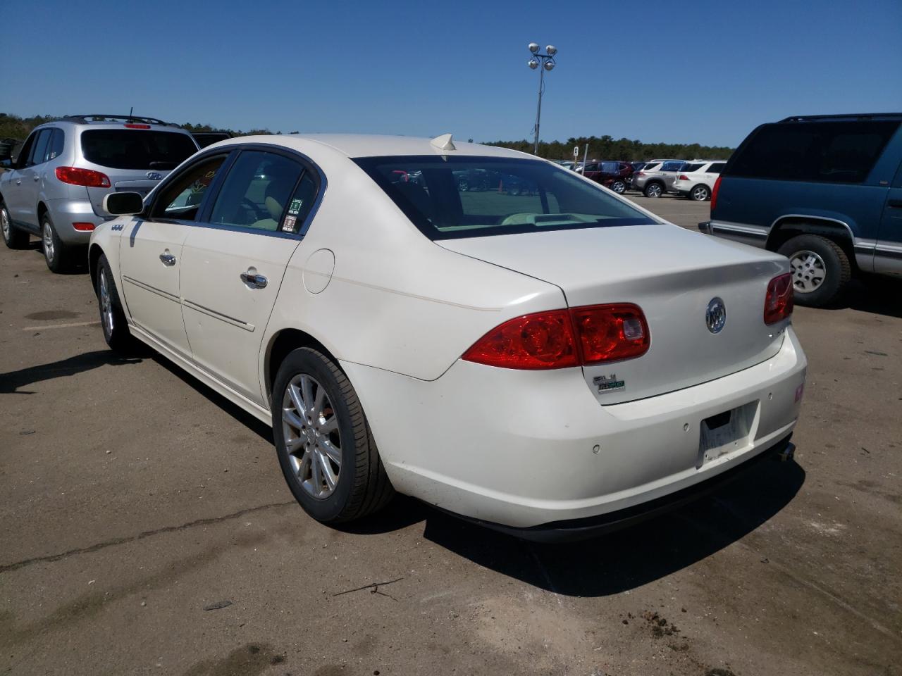 Photo 3 from auction – 2011 BUICK LUCERNE CX with VIN 1G4HJ5EMXBU105533