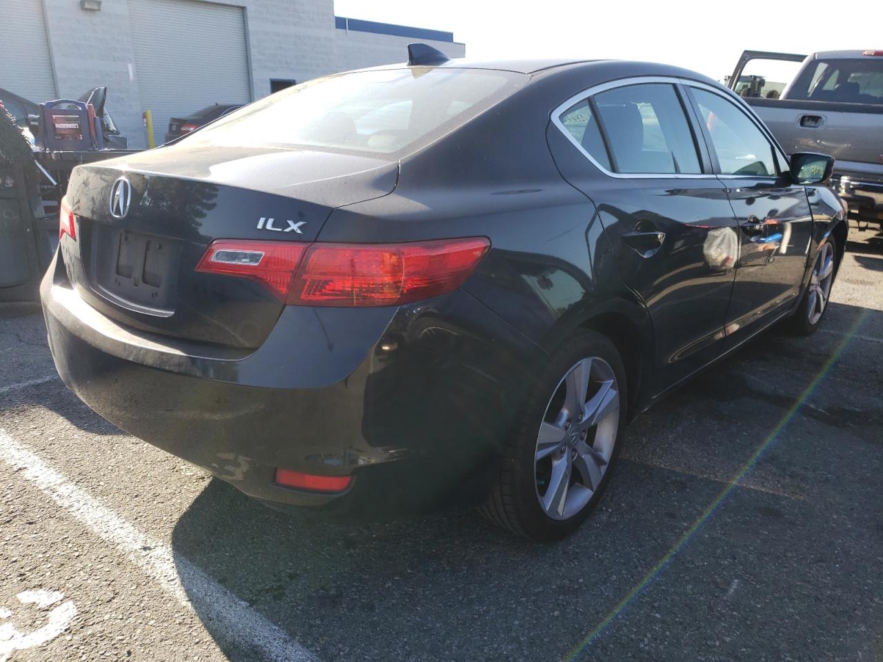 Photo 4 from auction – 2013 ACURA ILX 20 PRE with VIN 19VDE1F54DE022245