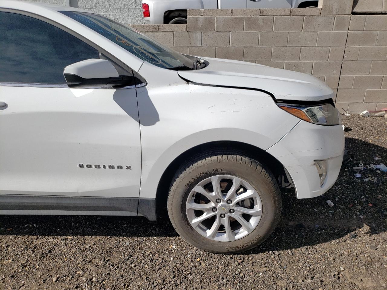 Photo 9 from auction – 2018 CHEVROLET EQUINOX LT with VIN 3GNAXSEV6JS597883