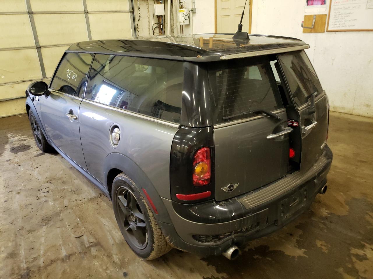 Photo 3 from auction – 2009 MINI COOPER S C with VIN WMWMM33519TP91808