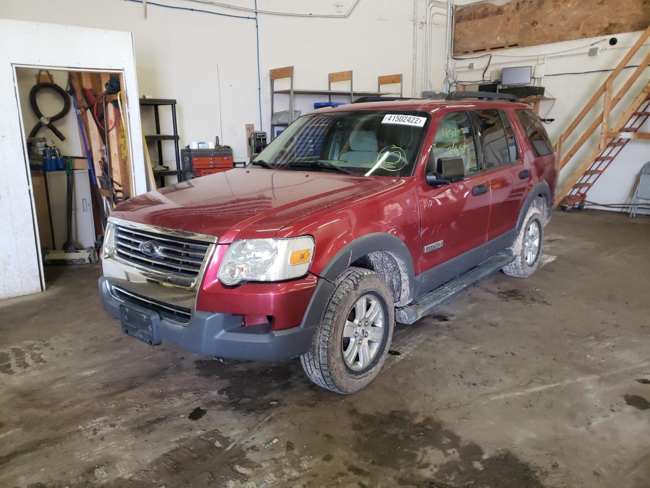 Photo 2 from auction – 2006 FORD EXPLORER X with VIN 1FMEU73E66UB63033