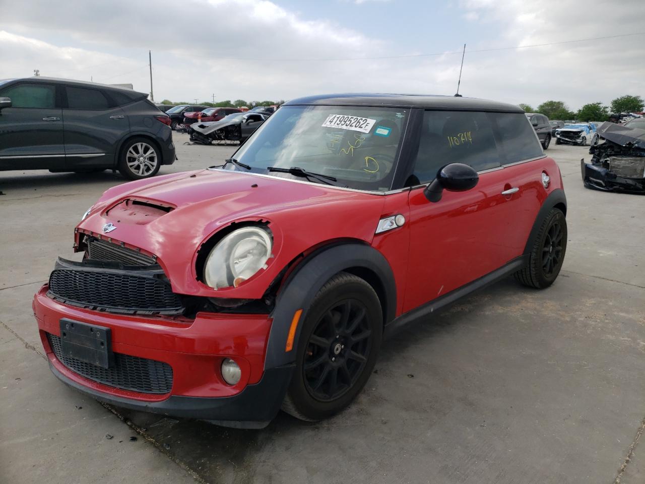Photo 2 from auction – 2010 MINI COOPER S with VIN WMWMF7C52ATW89228