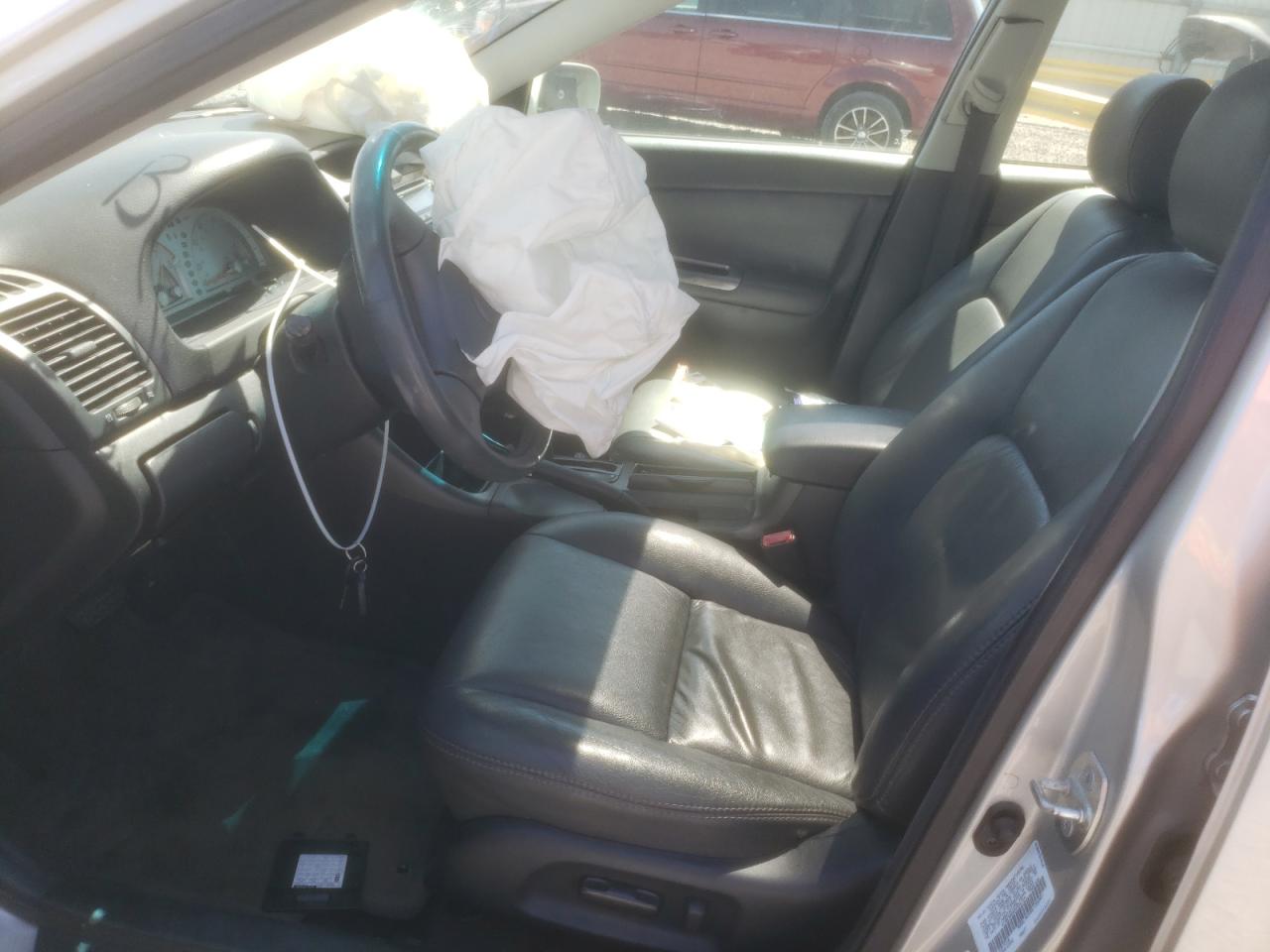 Photo 5 from auction – 2003 TOYOTA CAMRY LE with VIN 4T1BF32K63U551744