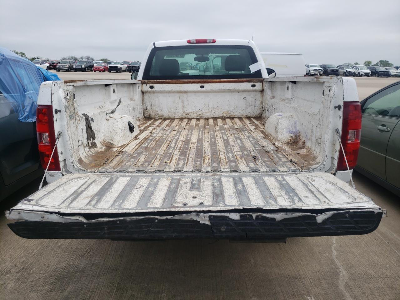 Photo 6 from auction – 2008 CHEVROLET SILVERADO with VIN 1GCEC14C08Z325326