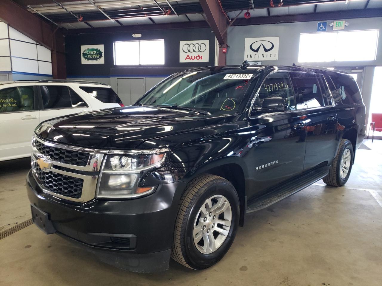Photo 2 from auction – 2016 CHEVROLET SUBURBAN K with VIN 1GNSKHKC9GR345596