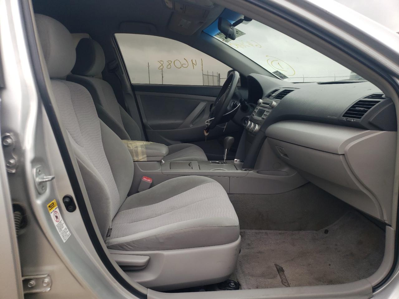 Photo 5 from auction – 2011 TOYOTA CAMRY BASE with VIN 4T1BF3EK3BU643680