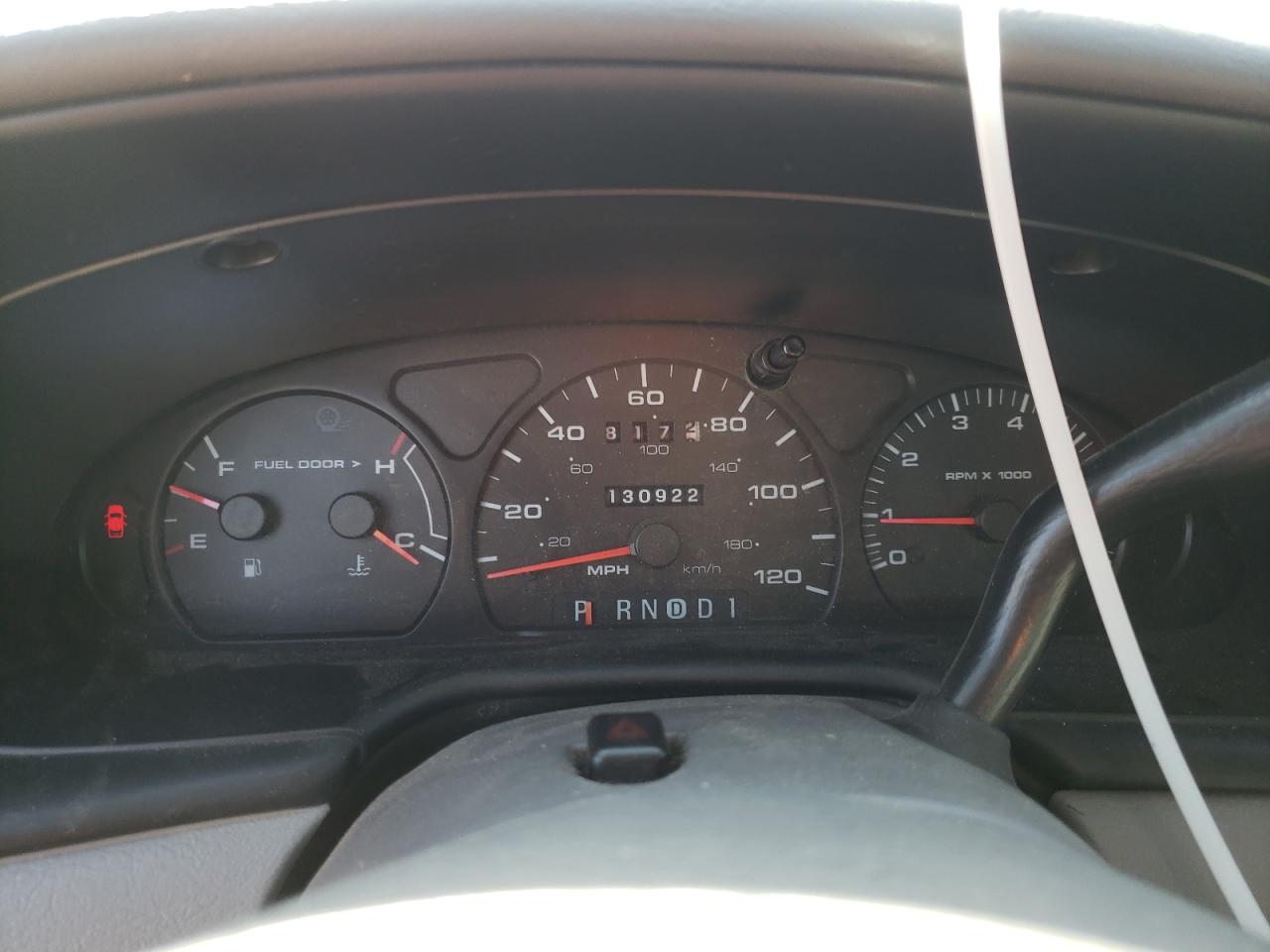 Photo 8 from auction – 2002 FORD TAURUS SE with VIN 1FAFP53U82G110344