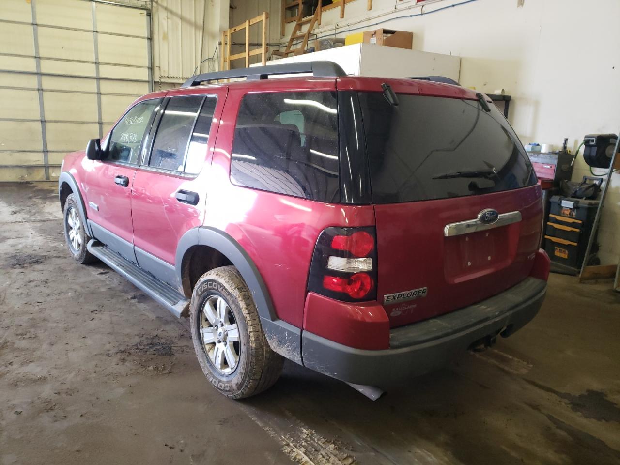 Photo 3 from auction – 2006 FORD EXPLORER X with VIN 1FMEU73E66UB63033