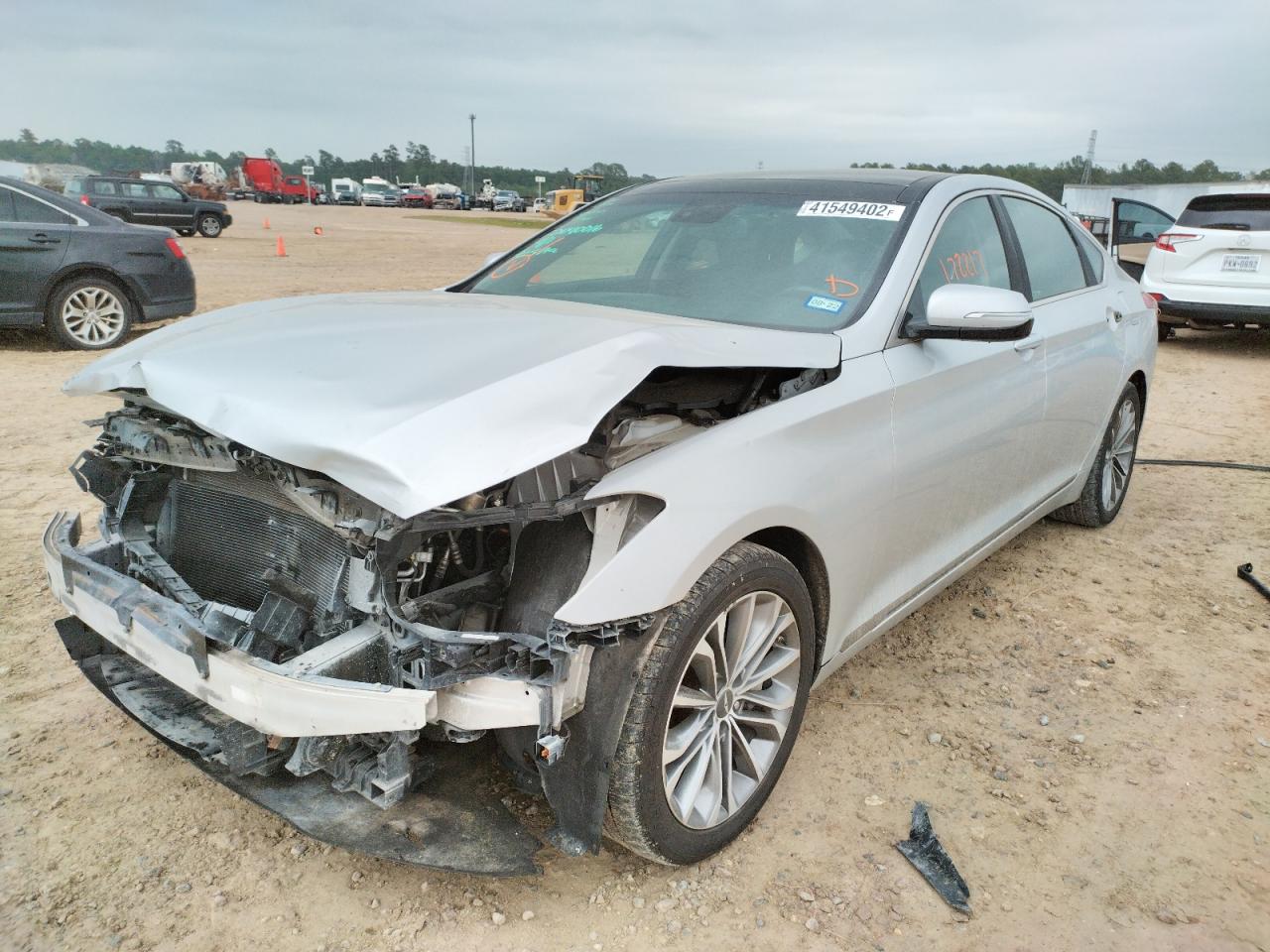 Photo 2 from auction – 2015 HYUNDAI GENESIS 3. with VIN KMHGN4JEXFU034851
