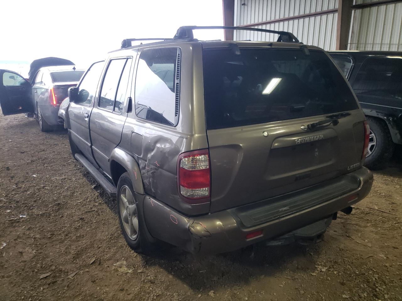 Photo 3 from auction – 2001 NISSAN PATHFINDER with VIN JN8DR07X11W511066
