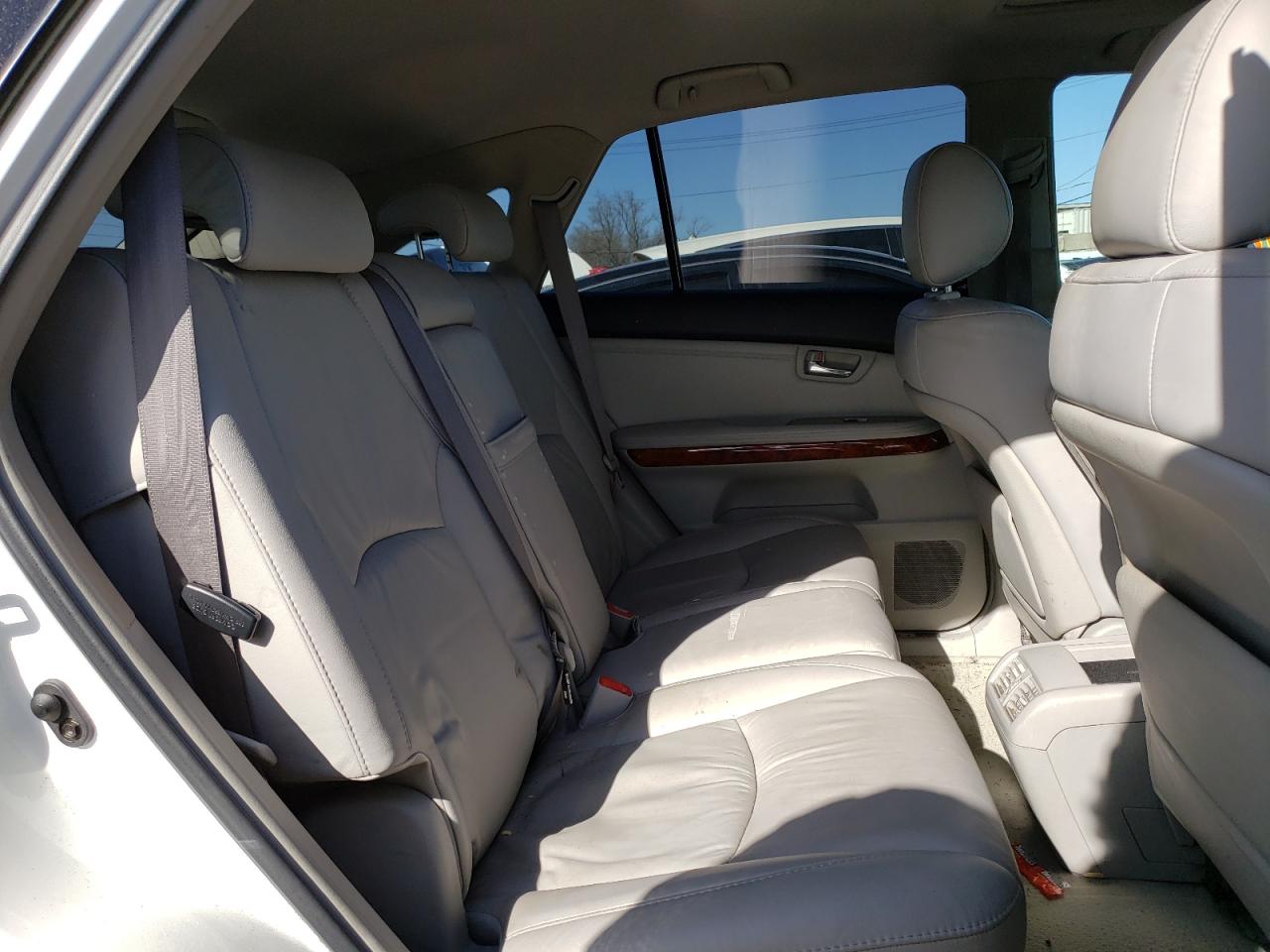 Photo 6 from auction – 2006 LEXUS RX 330 with VIN 2T2GA31U36C045667
