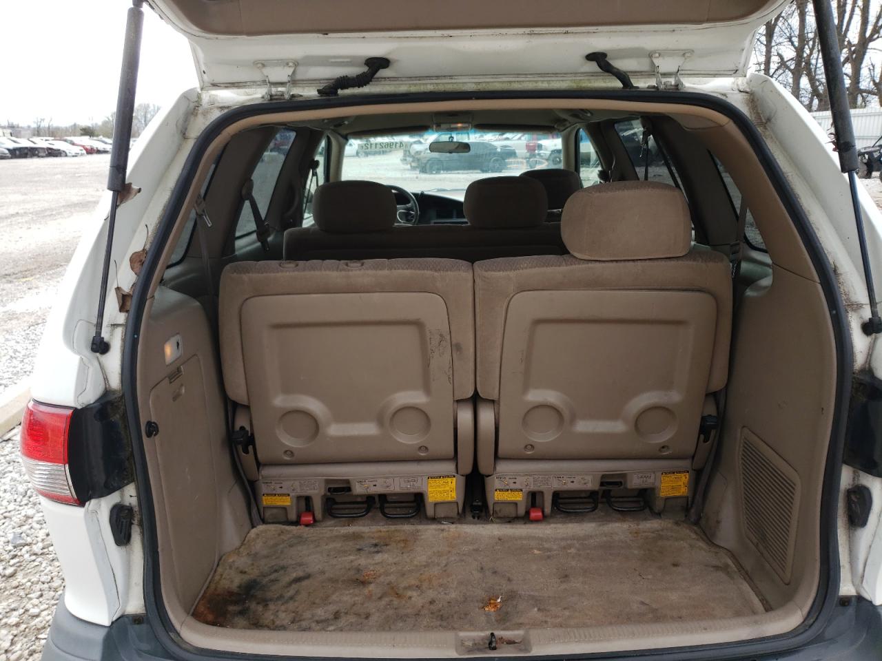 Photo 6 from auction – 2003 TOYOTA SIENNA CE with VIN 4T3ZF19C93U520092