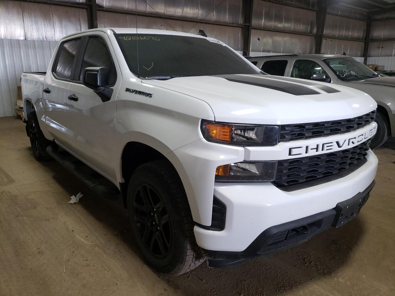 CHEVROLET SILVERADO 2021 with VIN 1GCPYBEK0MZ280503 - Photo from auction