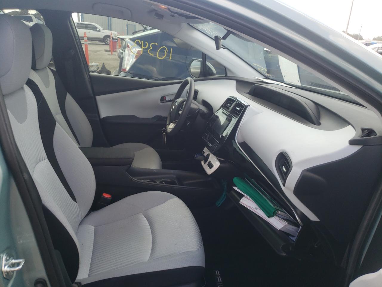 Photo 5 from auction – 2018 TOYOTA PRIUS with VIN JTDKBRFU3J3061988