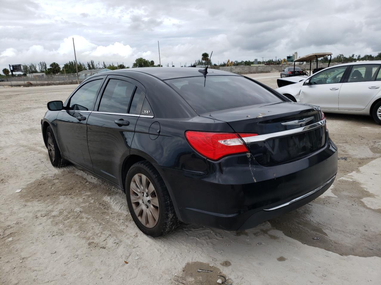 Photo 3 from auction – 2014 CHRYSLER 200 LX with VIN 1C3CCBAB6EN210066