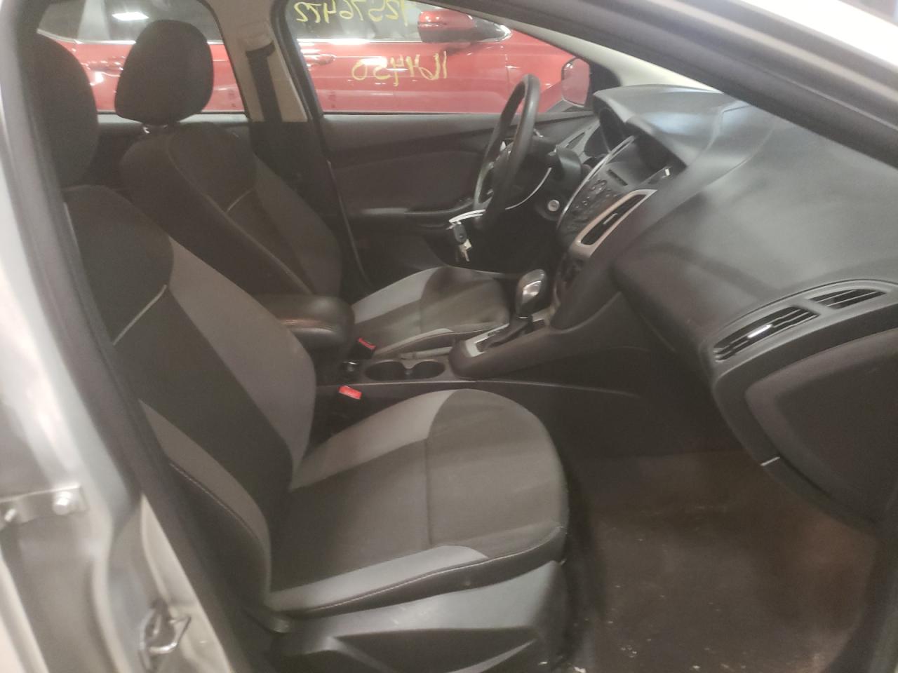 Photo 5 from auction – 2014 FORD FOCUS SE with VIN 1FADP3F26EL133378