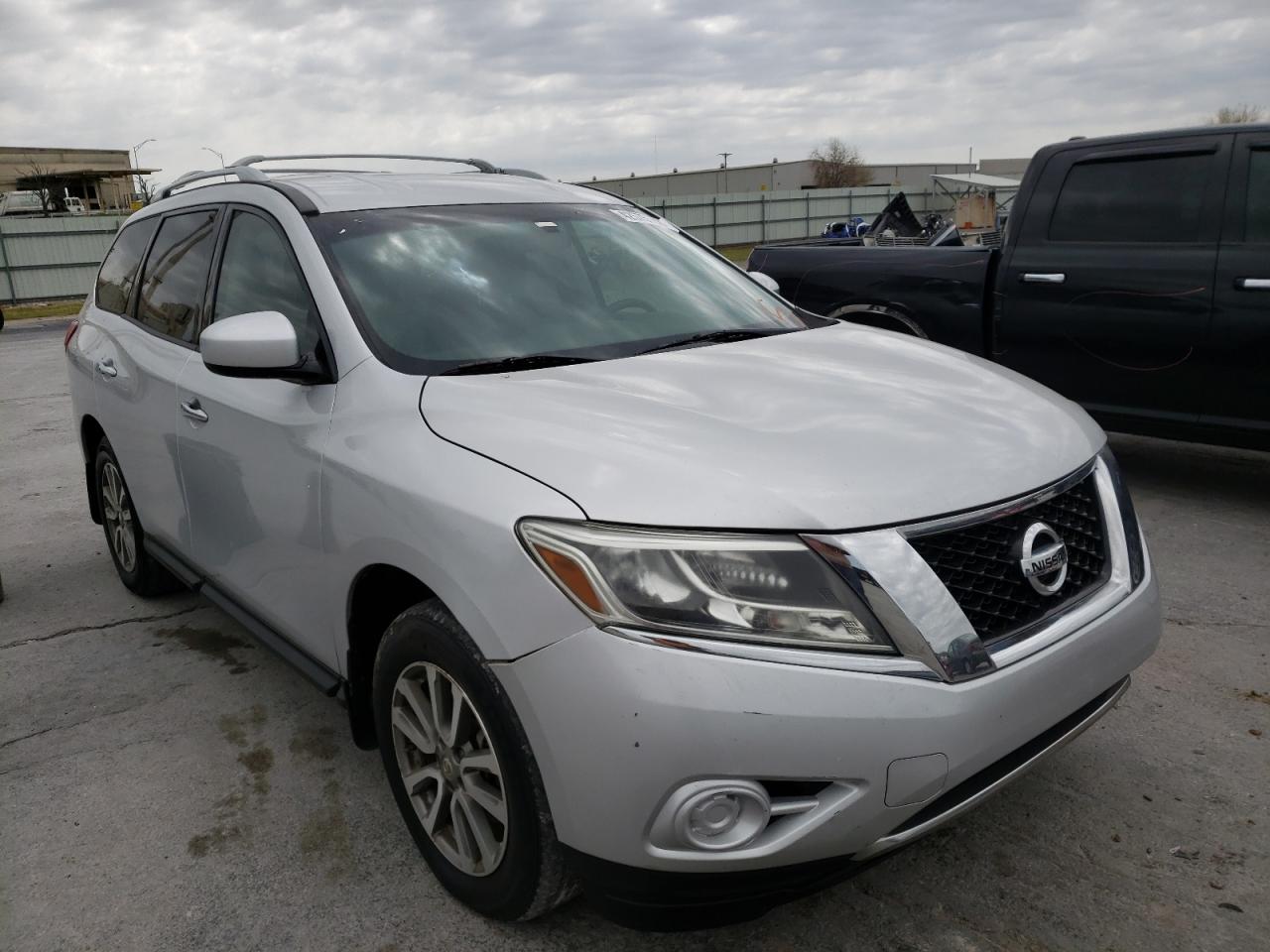 NISSAN PATHFINDER 2013 with VIN 5N1AR2MN3DC688927 - Photo from auction