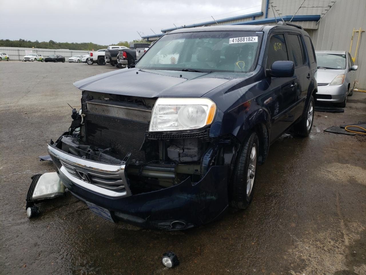 Photo 2 from auction – 2012 HONDA PILOT EXLN with VIN 5FNYF3H75CB003132