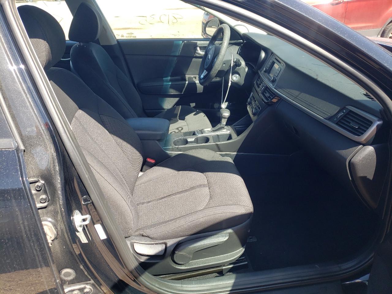 Photo 5 from auction – 2016 KIA OPTIMA LX with VIN 5XXGT4L32GG083832