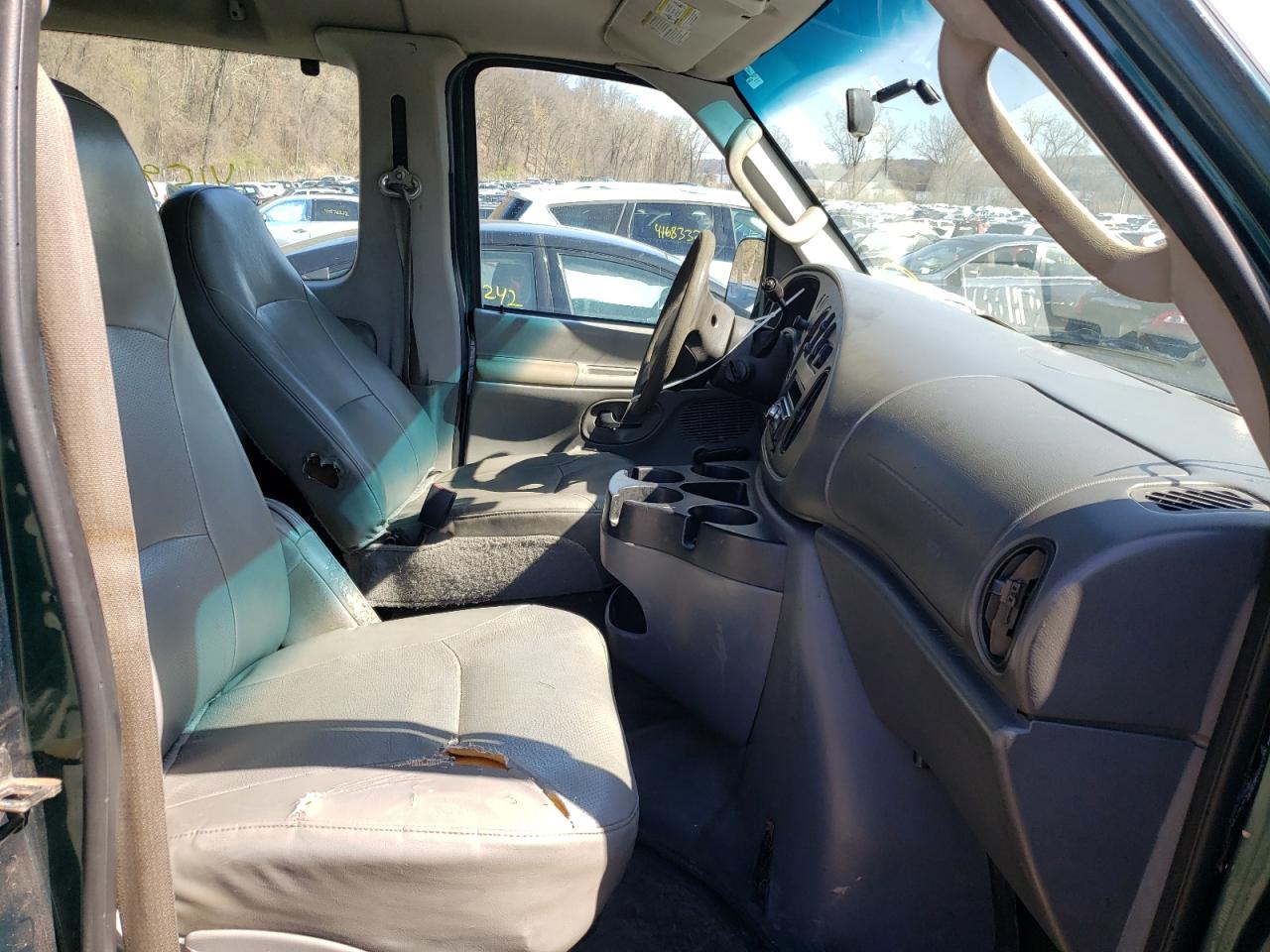 Photo 5 from auction – 2008 FORD ECONOLINE with VIN 1FBSS31L28DA48556