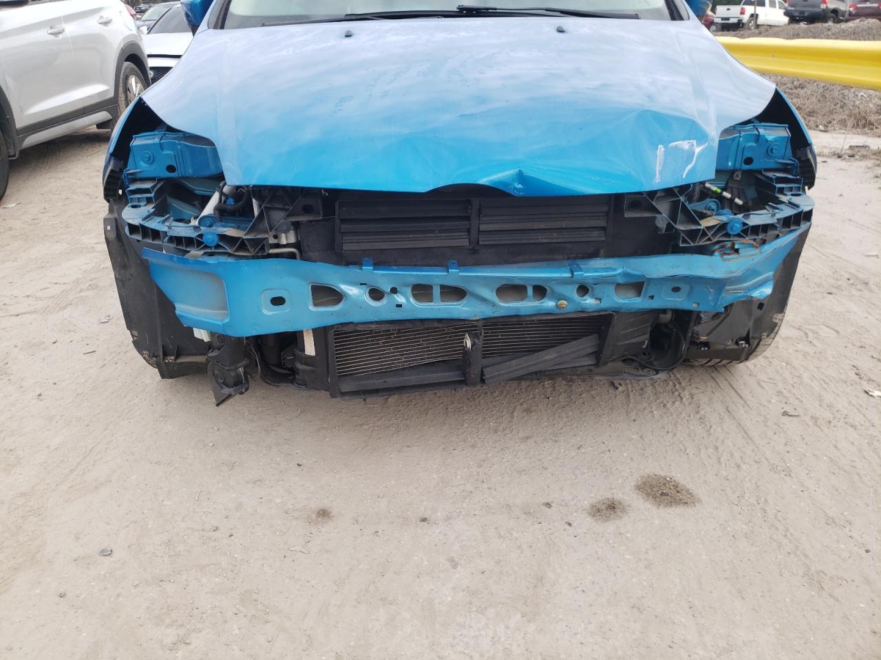 Photo 9 from auction – 2014 FORD FOCUS SE with VIN 1FADP3F28EL345876