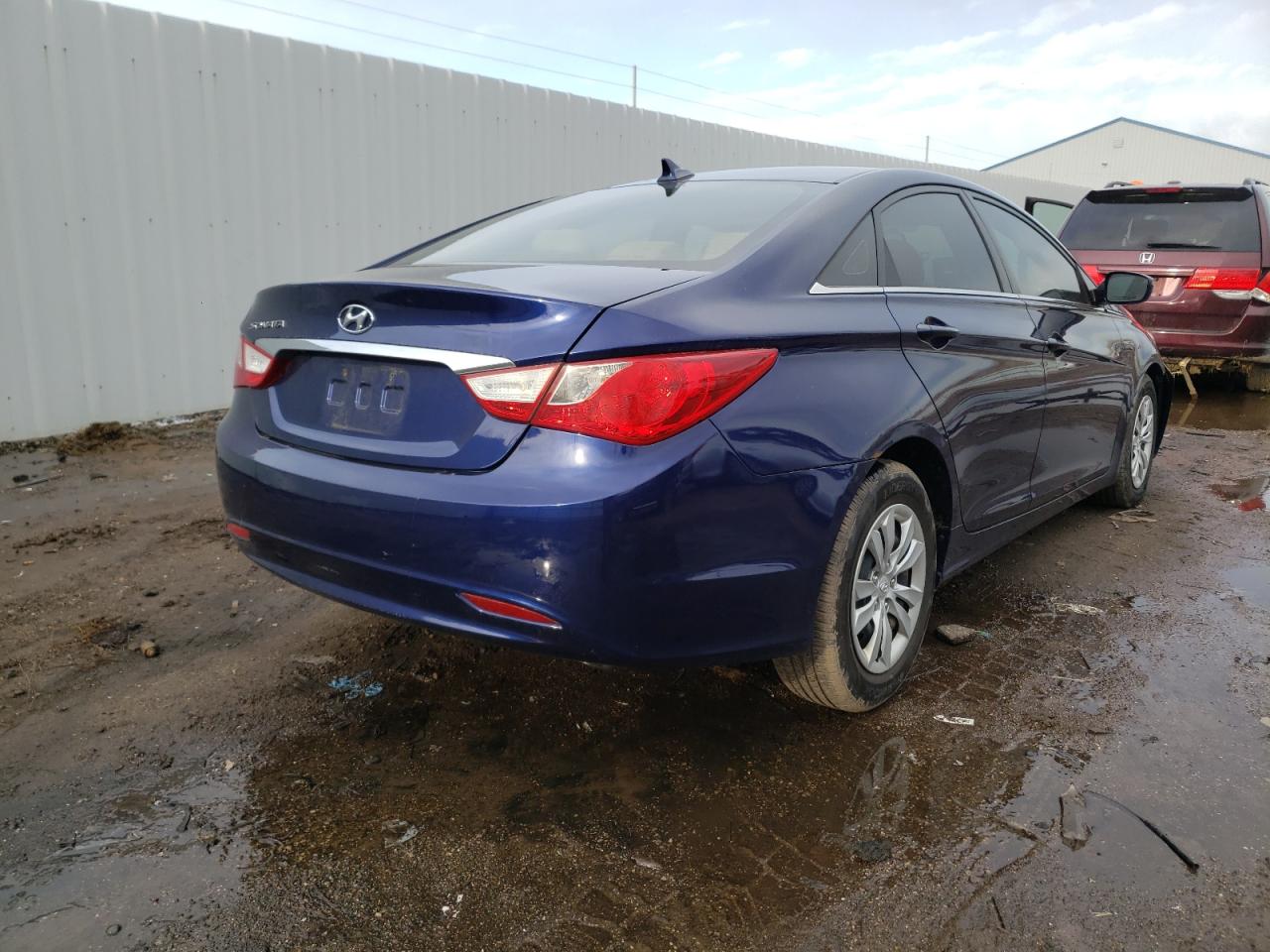Photo 4 from auction – 2011 HYUNDAI SONATA GLS with VIN 5NPEB4AC0BH095603