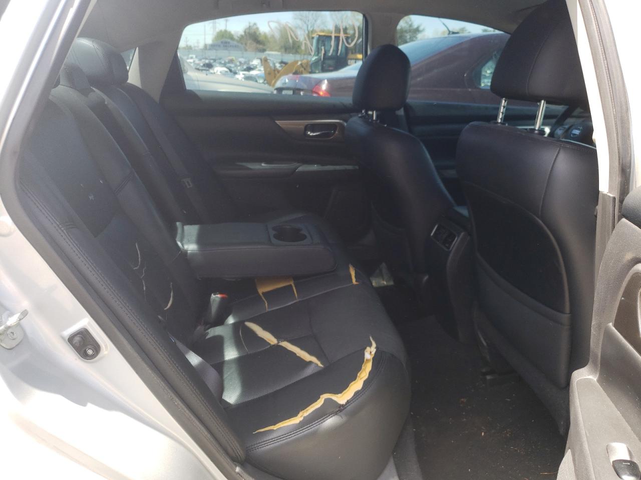 Photo 6 from auction – 2015 NISSAN ALTIMA 2.5 with VIN 1N4AL3AP4FN891355