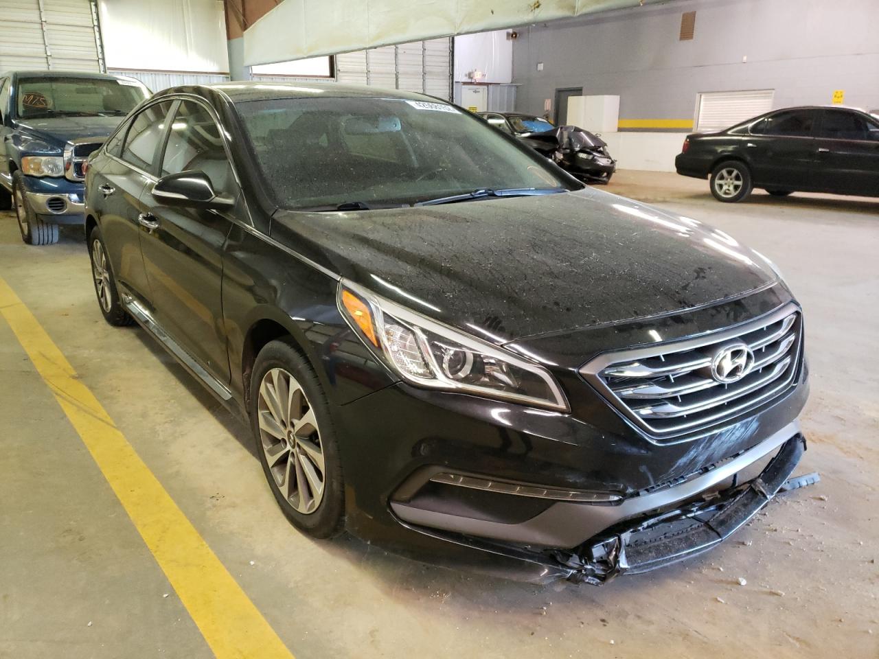 HYUNDAI SONATA SPO 2015 with VIN 5NPE34AF3FH063175 - Photo from auction