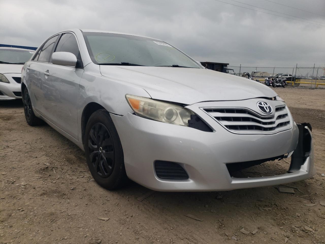 TOYOTA CAMRY BASE 2011 with VIN 4T1BF3EK3BU643680 - Photo from auction