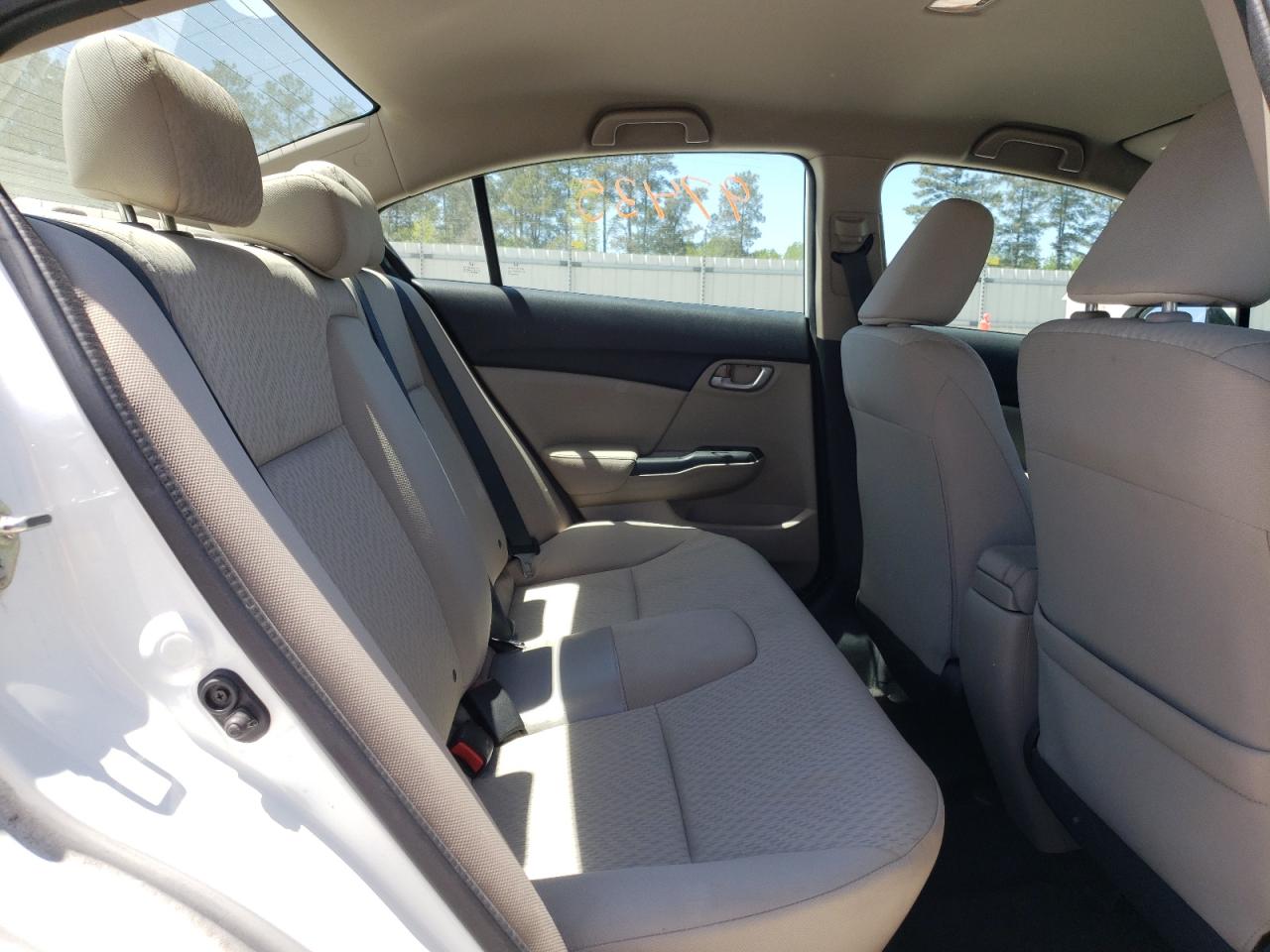 Photo 6 from auction – 2014 HONDA CIVIC LX with VIN 19XFB2F54EE024688