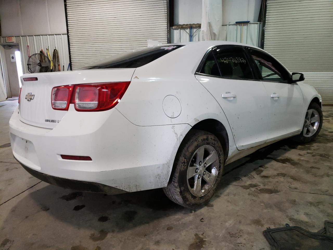 Photo 4 from auction – 2015 CHEVROLET MALIBU with VIN 1G11C5SL1FF187747