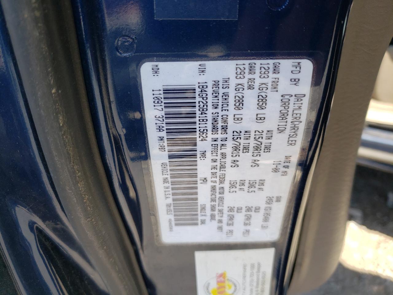 Photo 10 from auction – 2001 DODGE CARAVAN SE with VIN 1B4GP25B41B115624