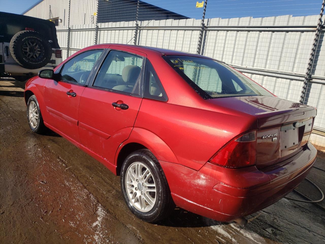 Photo 3 from auction – 2005 FORD FOCUS ZX4 with VIN 1FAFP34N95W302300