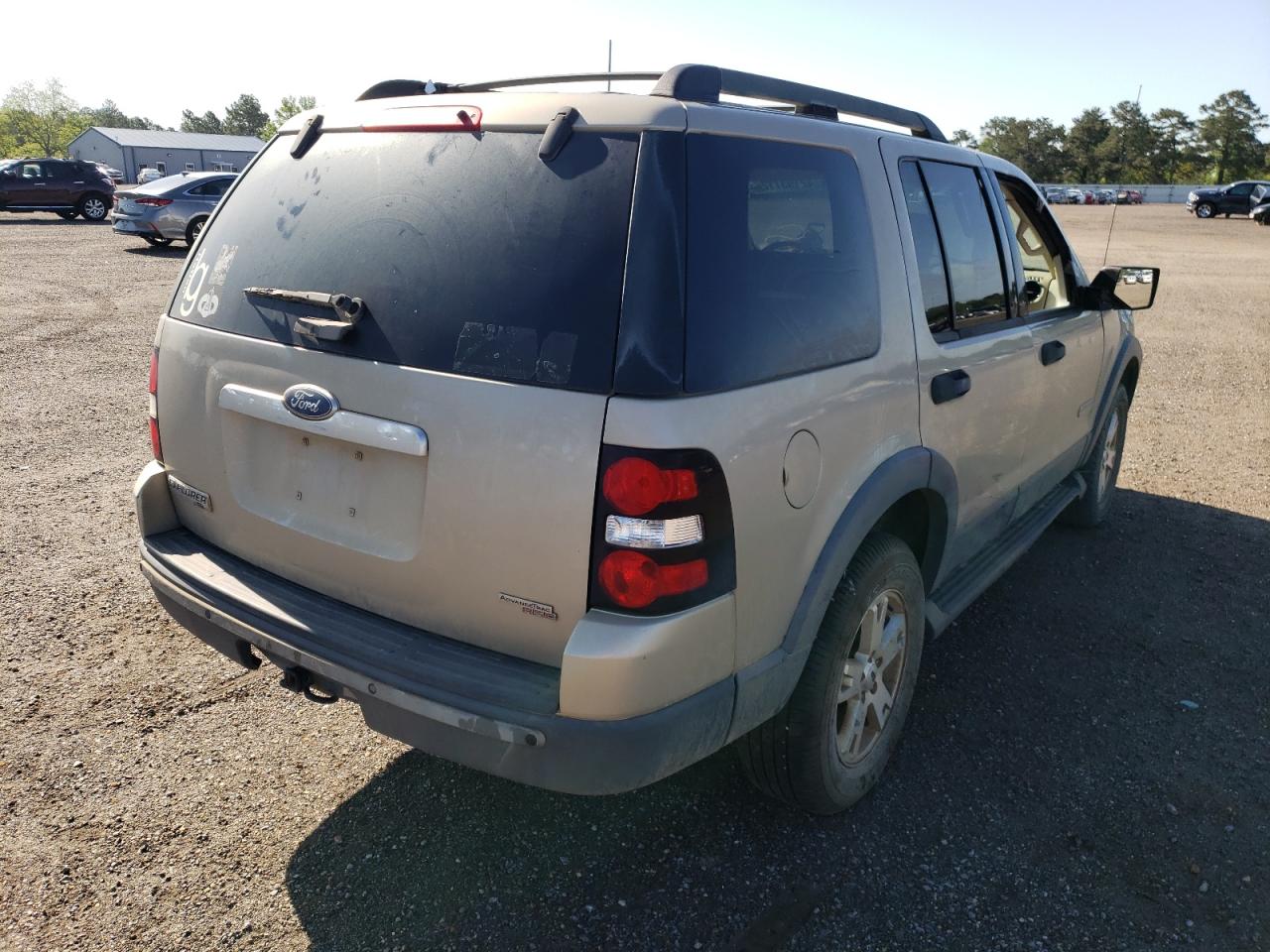 Foto 4 de la subasta – 2006 FORD EXPLORER X con VIN 1FMEU63E56ZA15629