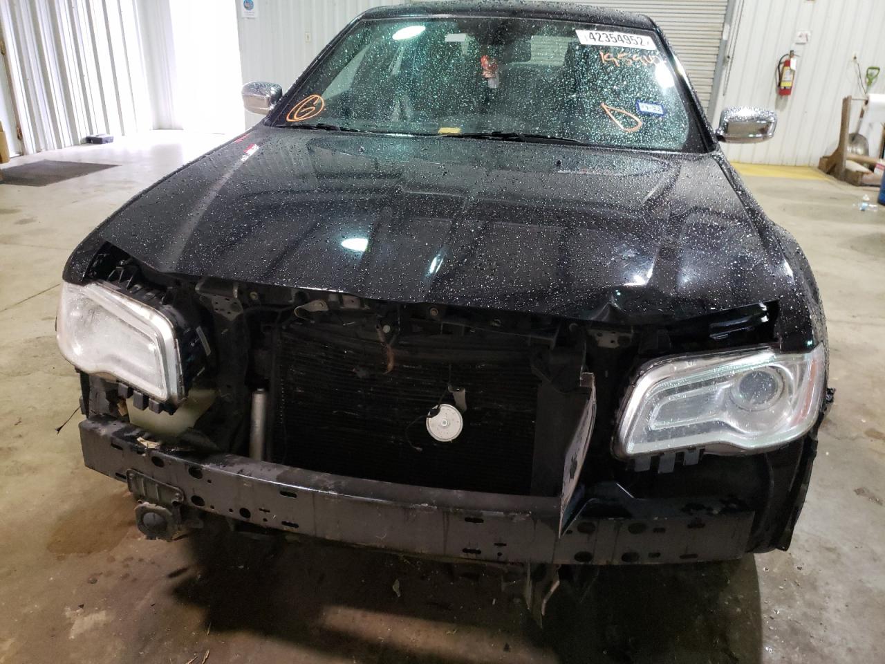 Photo 9 from auction – 2012 CHRYSLER 300C with VIN 2C3CCAET2CH195942