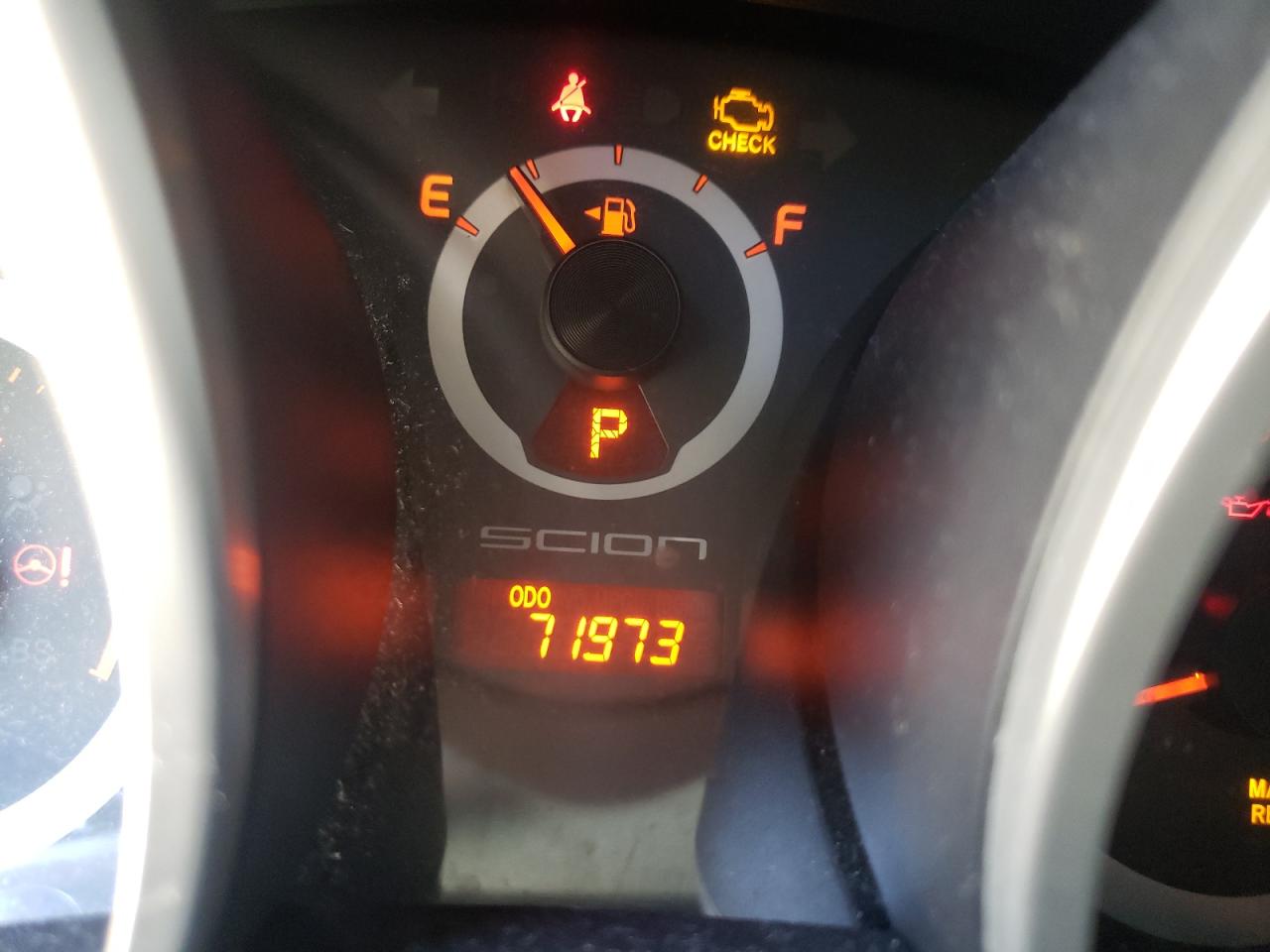 Photo 8 from auction – 2014 TOYOTA SCION TC with VIN JTKJF5C71E3077368